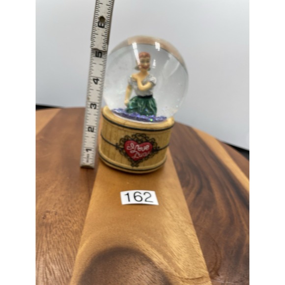 I Love Lucy Musical Globe Grape Stomping with I Love Lucy Tune - Picture 6 of 8